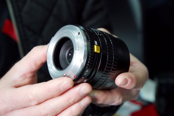 Lensbaby Burnside 35 – CP+ 2018 - Newsshooter