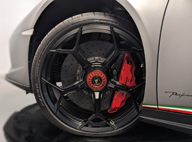 ランボルギーニウラカン ペルフォルマンテ（LDF） 4WD 左H