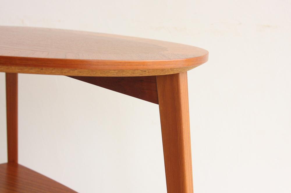 デンマーク製 チーク材 サイドテーブル 丸三角型