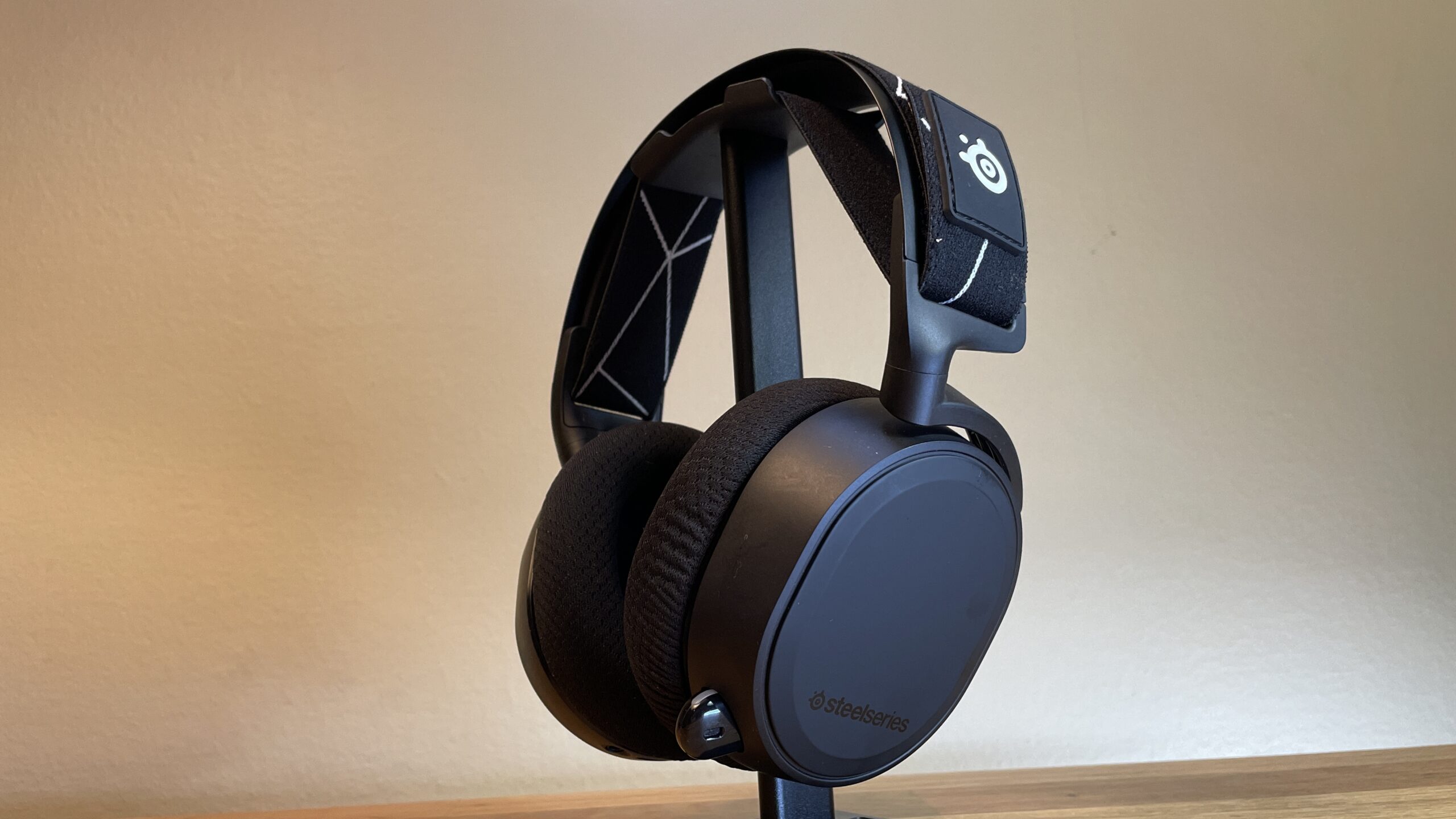 SteelSeries Arctis 9 Wireless Gaming Headset Review | Popular Science