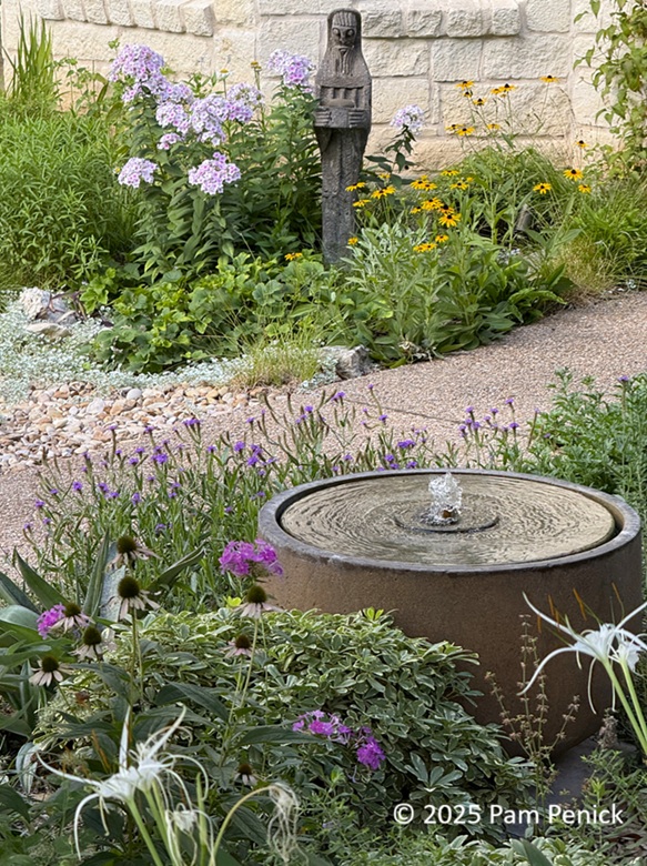 Canyon-side garden for outdoor living - Digging