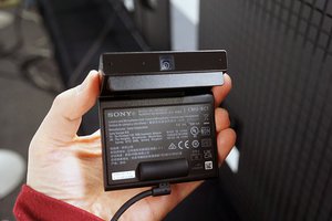 ソニー、テレビ用外付けカメラ「BRAVIA CAM」。視聴位置に応じた画質