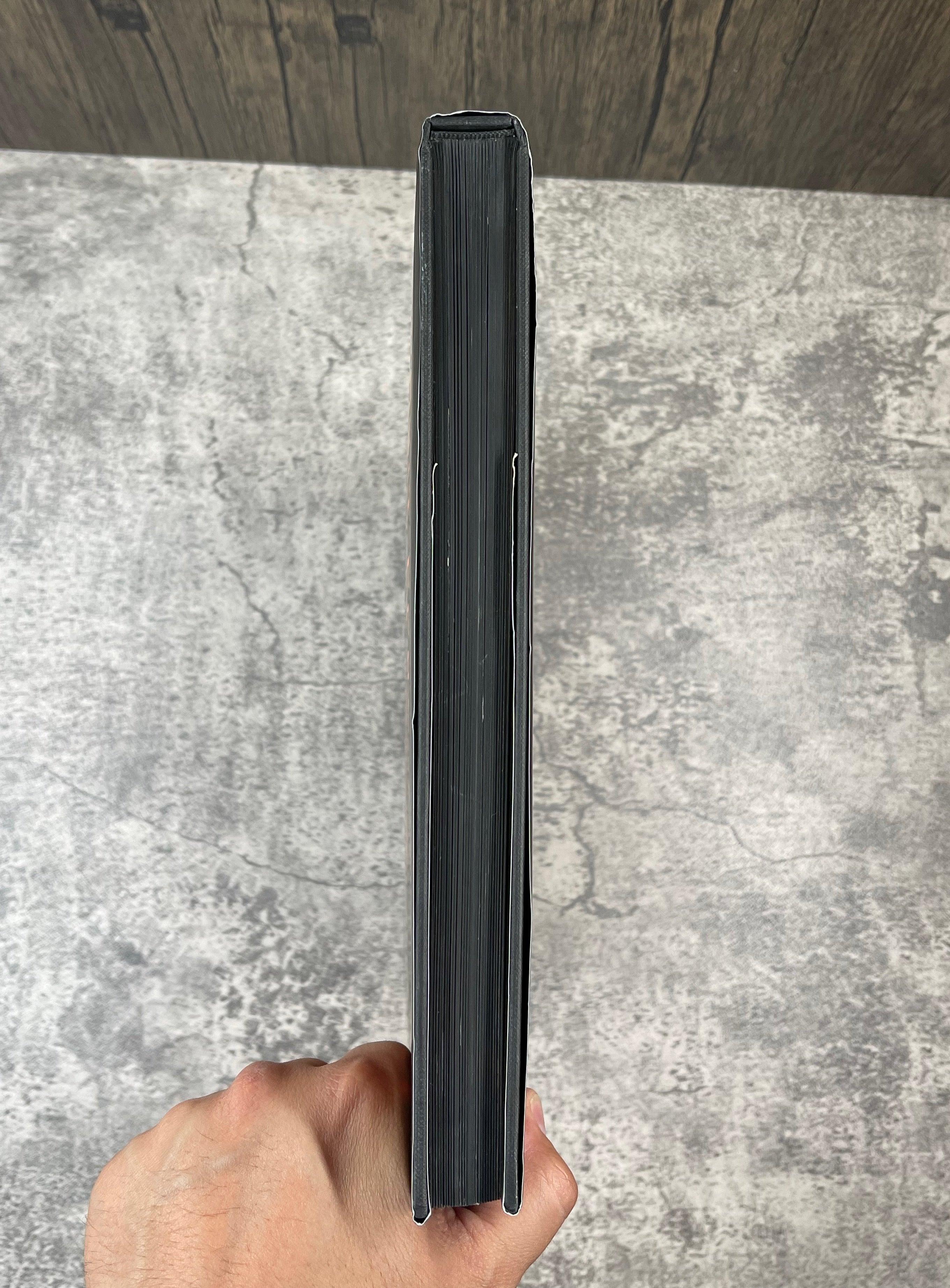 L'esprit Serge Lutens / The Spirit of Beauty / First Edition