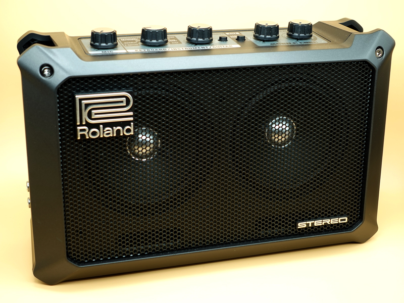 ローランド　MOBILE CUBE Roland Mobile Cube Battery-Powered Stereo Guitar Combo Amp Black