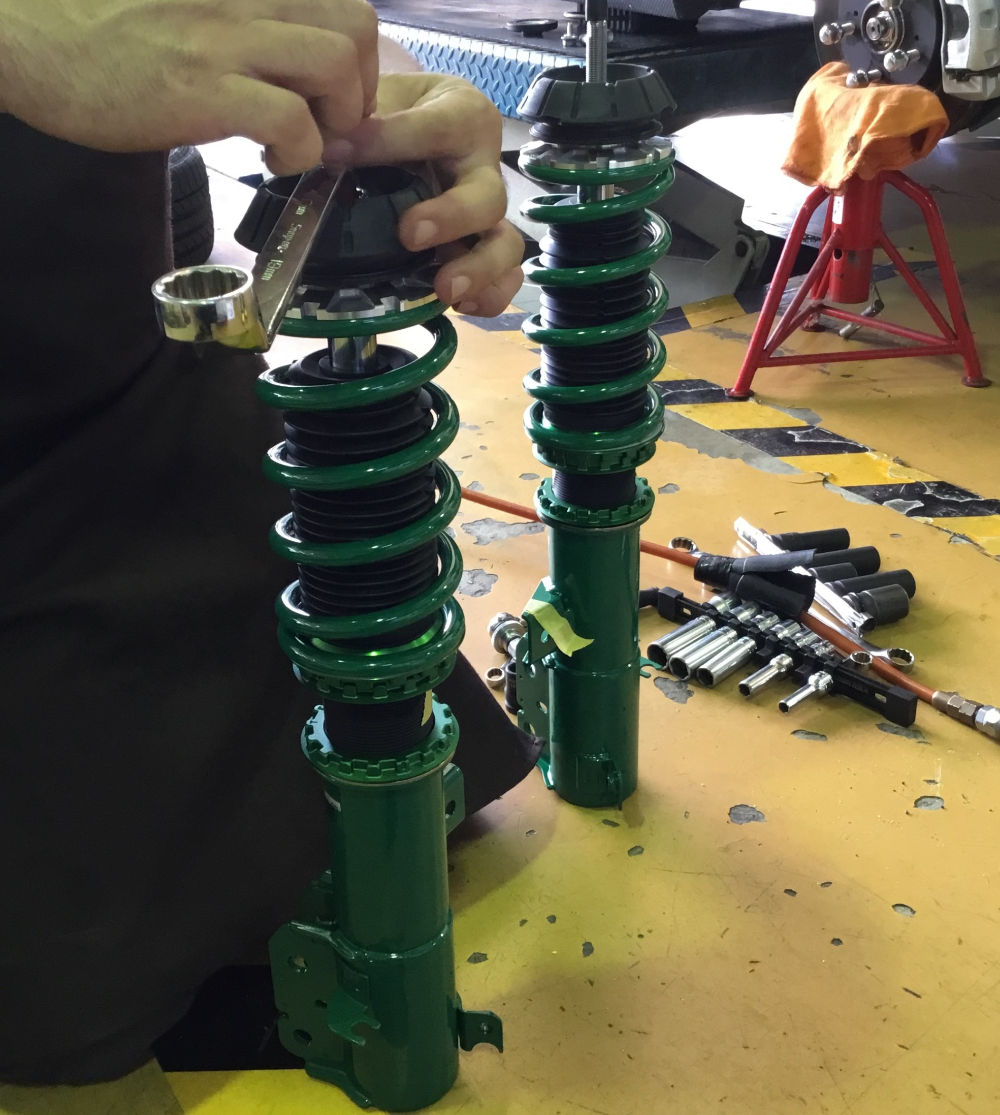 ZC33S)スイフトスポーツに車高調取り付けました!! | 店舗おススメ