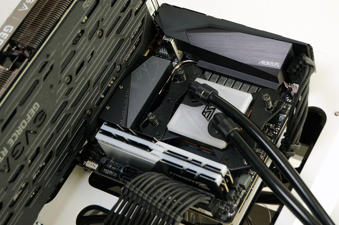 Gigabyte B550I AORUS Pro AX Review - Installation & Test Setup