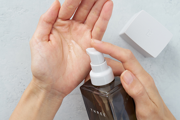 THREE バランシングステム ローション | 化粧水 | THREE（スリー）公式