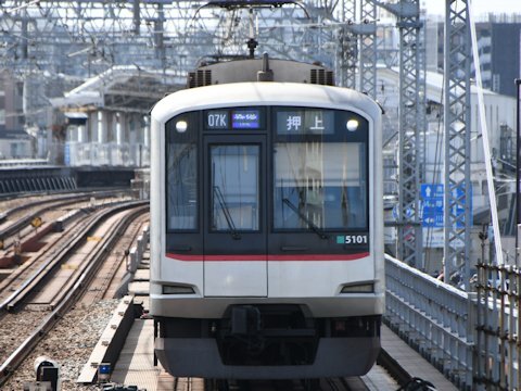 5101F 行き先表示器と運行番号表示器が白色表示に変更 - Chokopy's