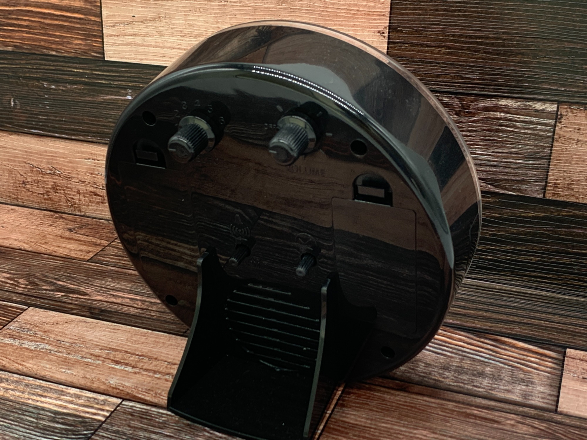 B'z(ビーズ)20周年記念目覚まし時計のご紹介です！！！｜2024年09月15