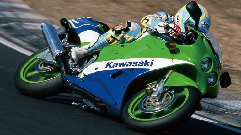 250cc直4ヒストリープレイバック・カワサキ編【最後に登場ZXR250/R