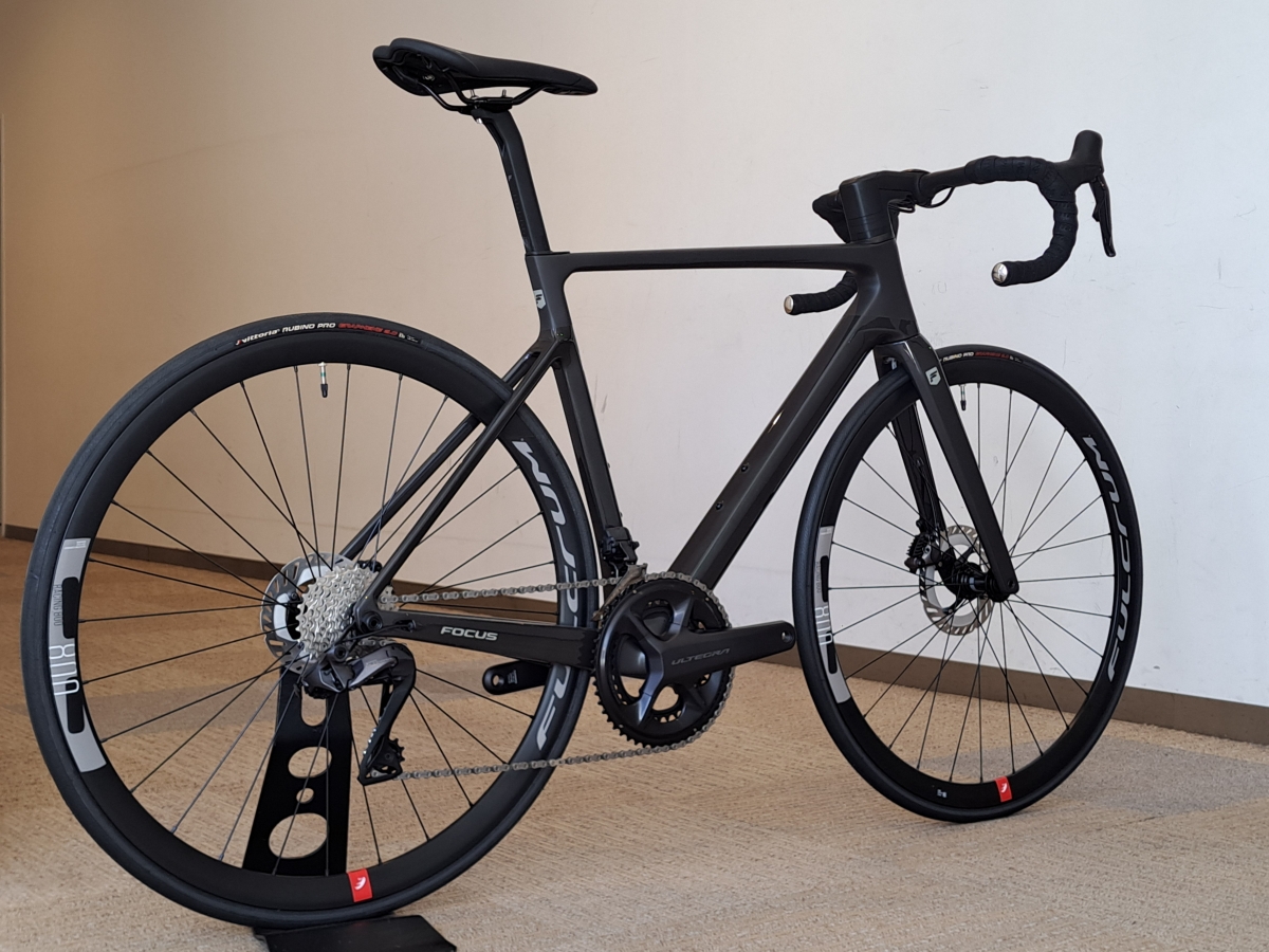 SALE】ULTEGRA Di2搭載のハイエンドモデルが60万円台で…？ 一台限りの