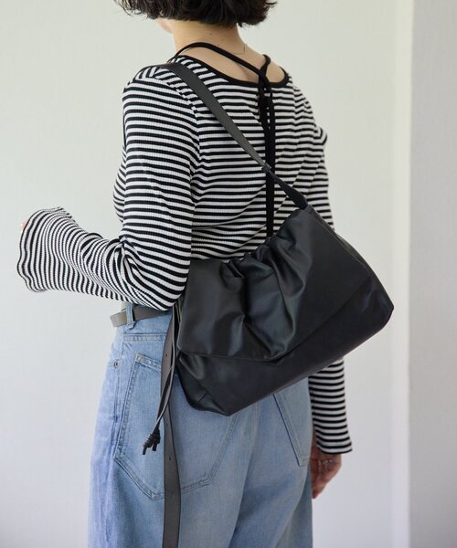 ear PAPILLONNER（イア パピヨネ） ショルダーバッグ バッグ レザー