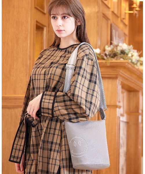 SALON DE ALFURD TOKYO（サロン・ド・アルファード） ショルダーバッグ