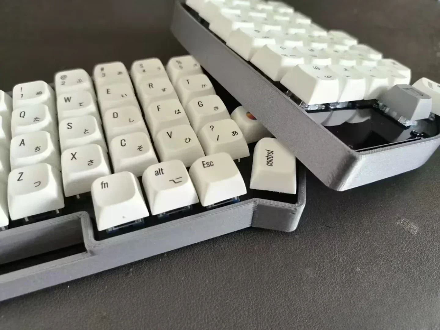 Lily58 ワイヤレス分割キーボードキットカスタム人間工学に基づいた