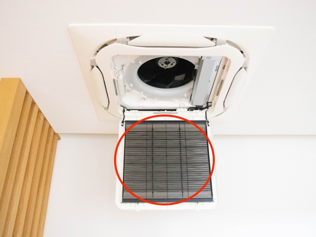 業務用エアコン】フィルター自動お掃除機能付きの見分け方 | ハレピカ