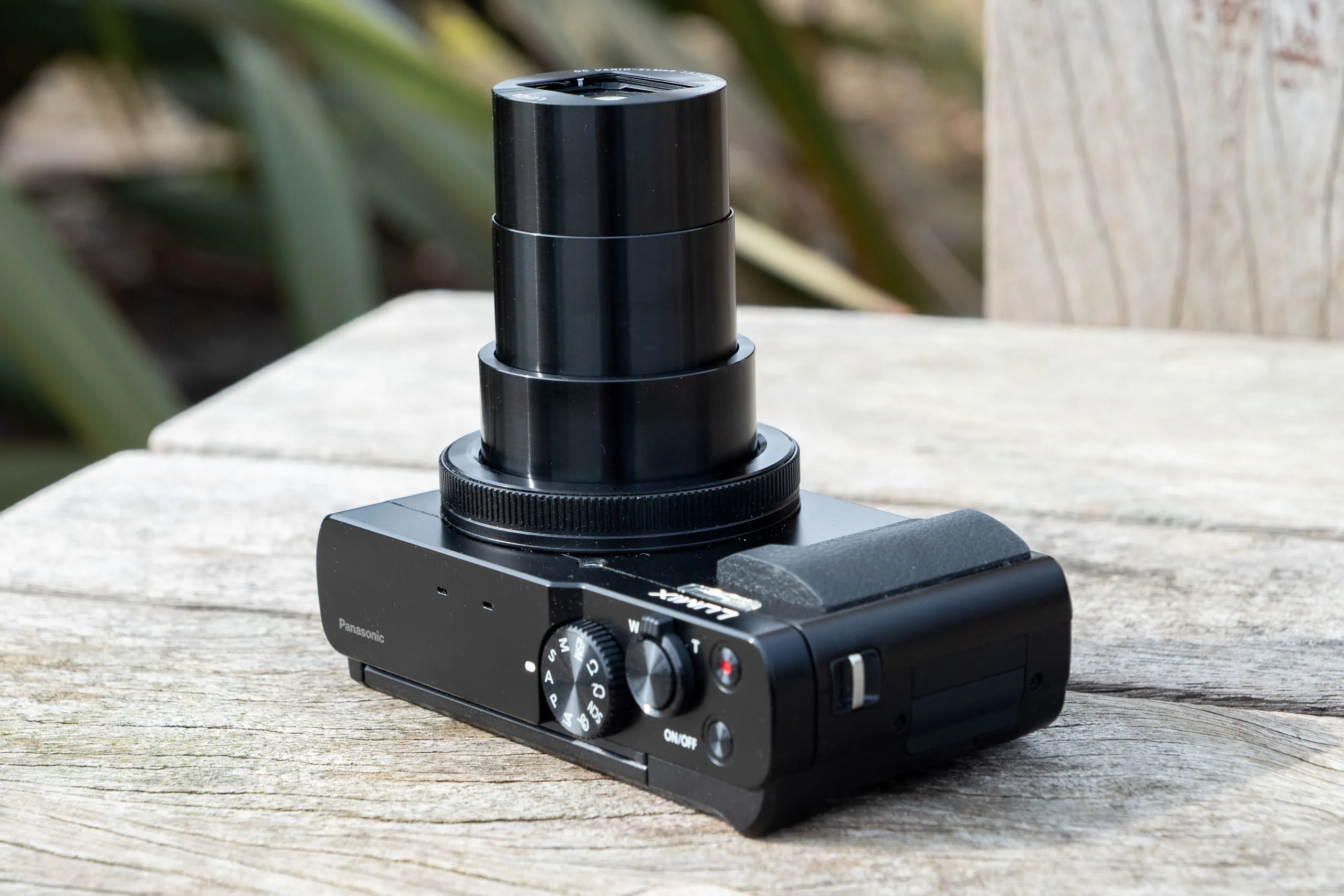 Panasonic Lumix ZS99 / TZ99 Review: Pocket camera with 30x zoom