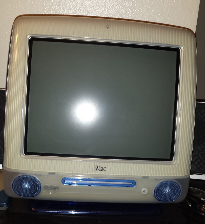 iMac G3 (Slot Loading) | ancientelectronics