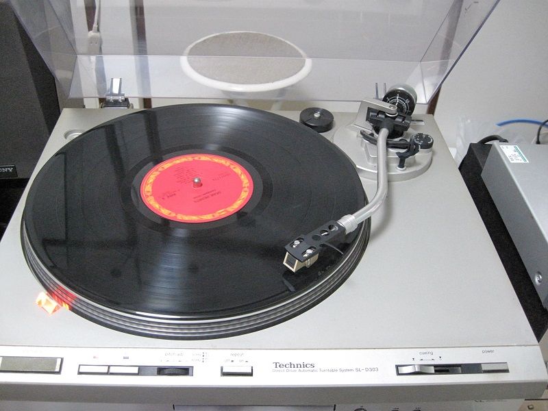 ベルトドライブの高級レコードプレーヤー「MICRO MR-611」で遊ぶ