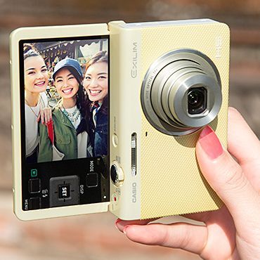 ASCII.jp：カシオ、女子向けコンデジ「EX-ZR70」の発売日決定