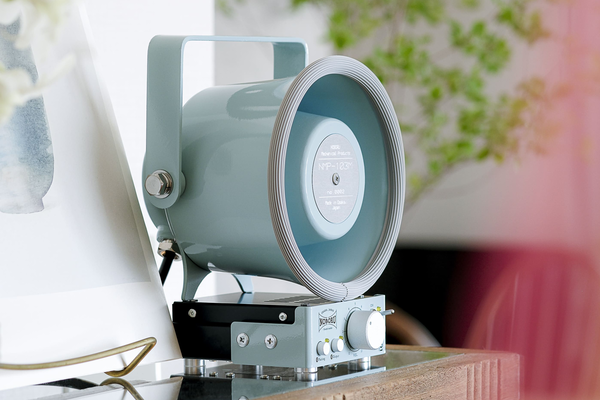 ASCII.jp：Bluetooth内蔵、船舶ブルーの拡声器オーディオ「NMP-101