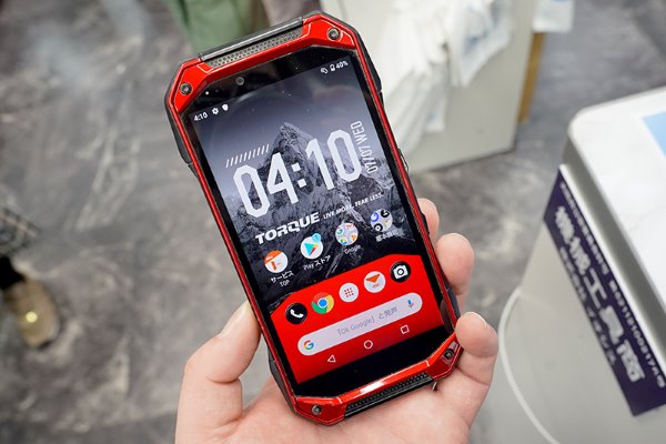 京セラの高耐久スマホ「TORQUE G04」が21,800円、イオシスで中古品