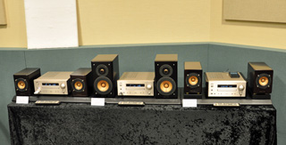 マイクの違いも描き分ける。JVC新ウッドコーンCDコンポの進化を体験