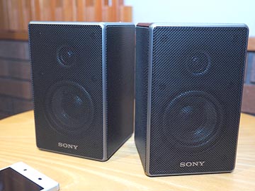 ソニー、テレビ横やリアに置ける“CDジャケサイズ”のワイヤレス