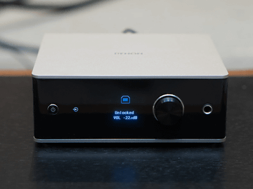 ヘッドフォンアンプに“DDFAフルデジタル”という新たな波を。デノン「DA