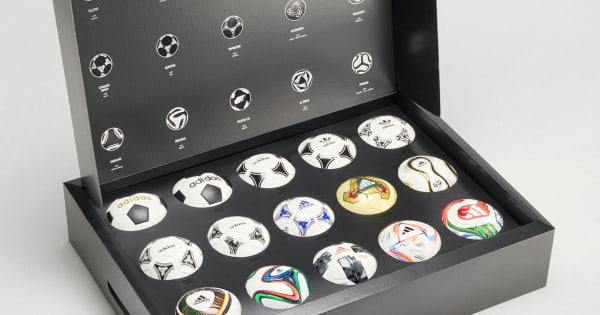 adidas FIFA World Cup™ Historical Mini Ball Set - White | Free