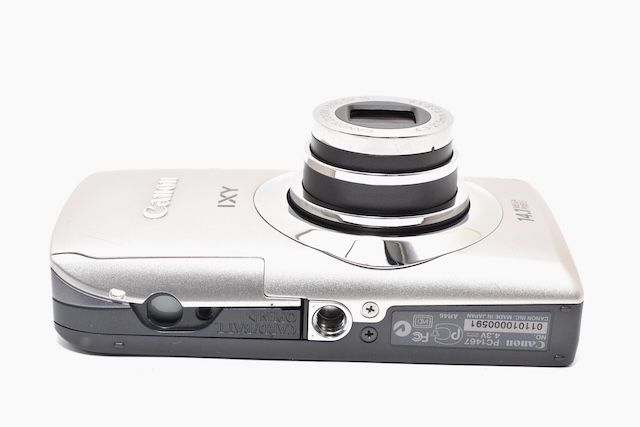 並品＞ Canon デジタルカメラ IXY 10S シルバー IXY10S(SL) - メルカリ