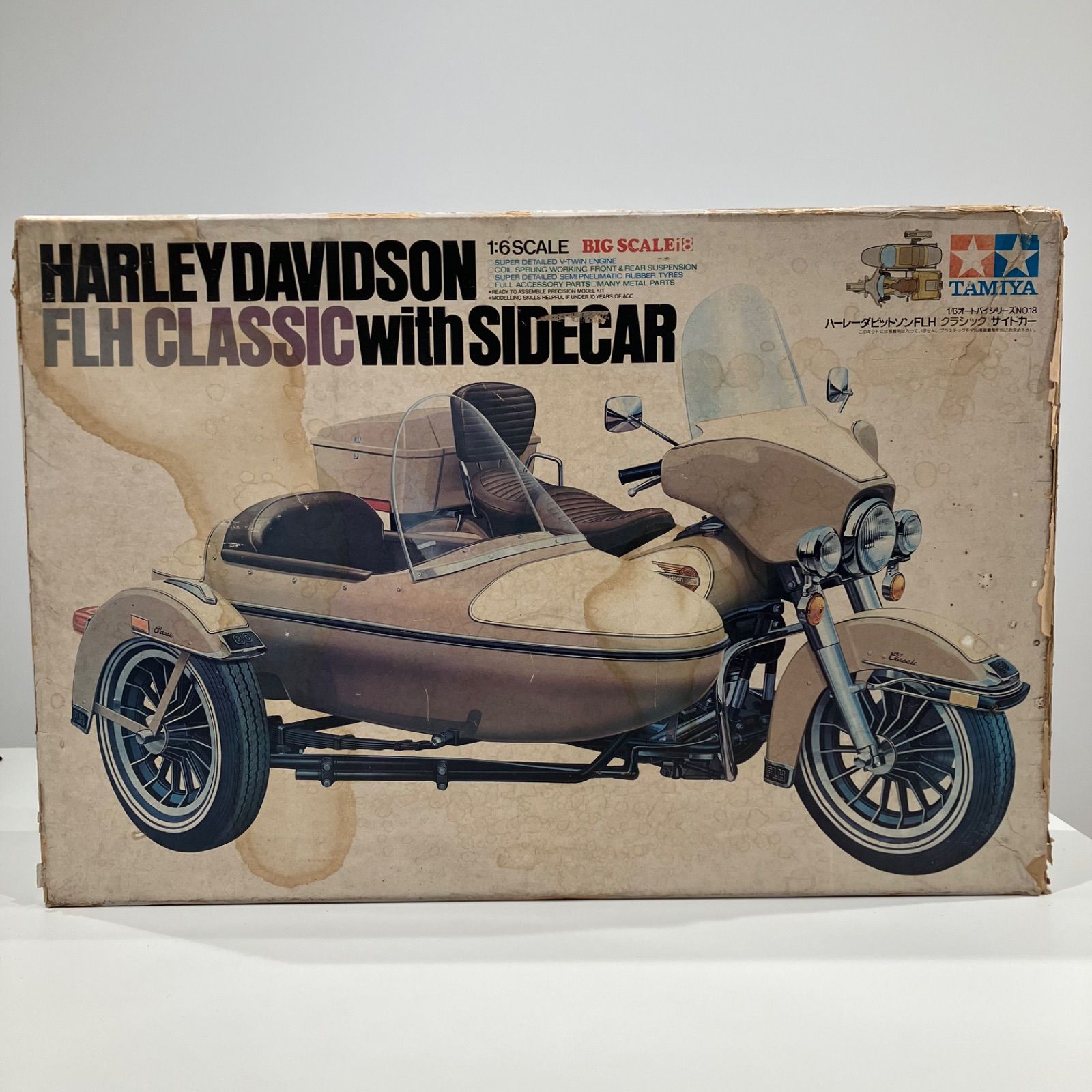 ハーレーダビッドソン FLH クラシック サイドカー付き 1/6 プラモデル