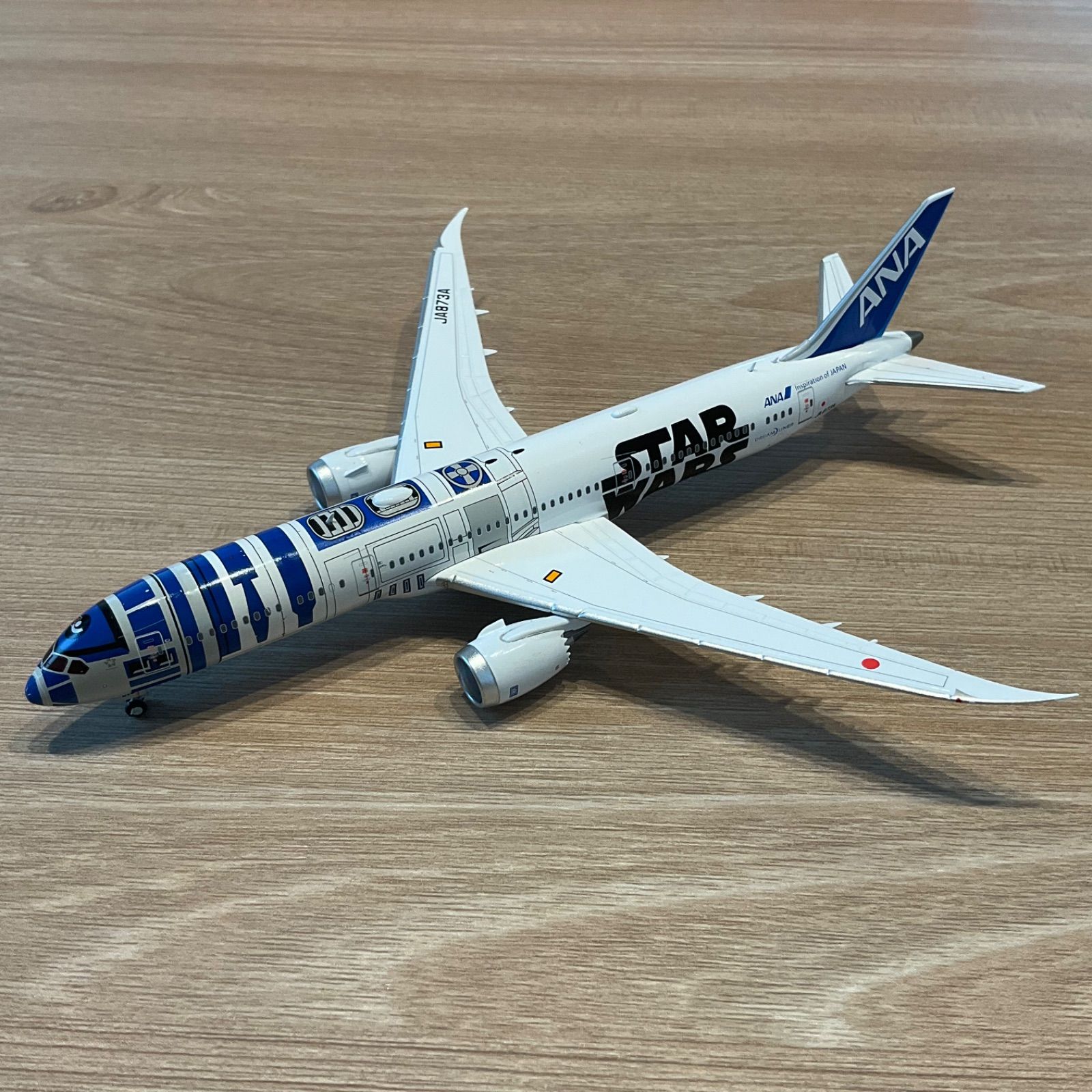 ANA STARWARS塗装 模型 JA873A 1/400 Amazon.com: Aviation ANA for