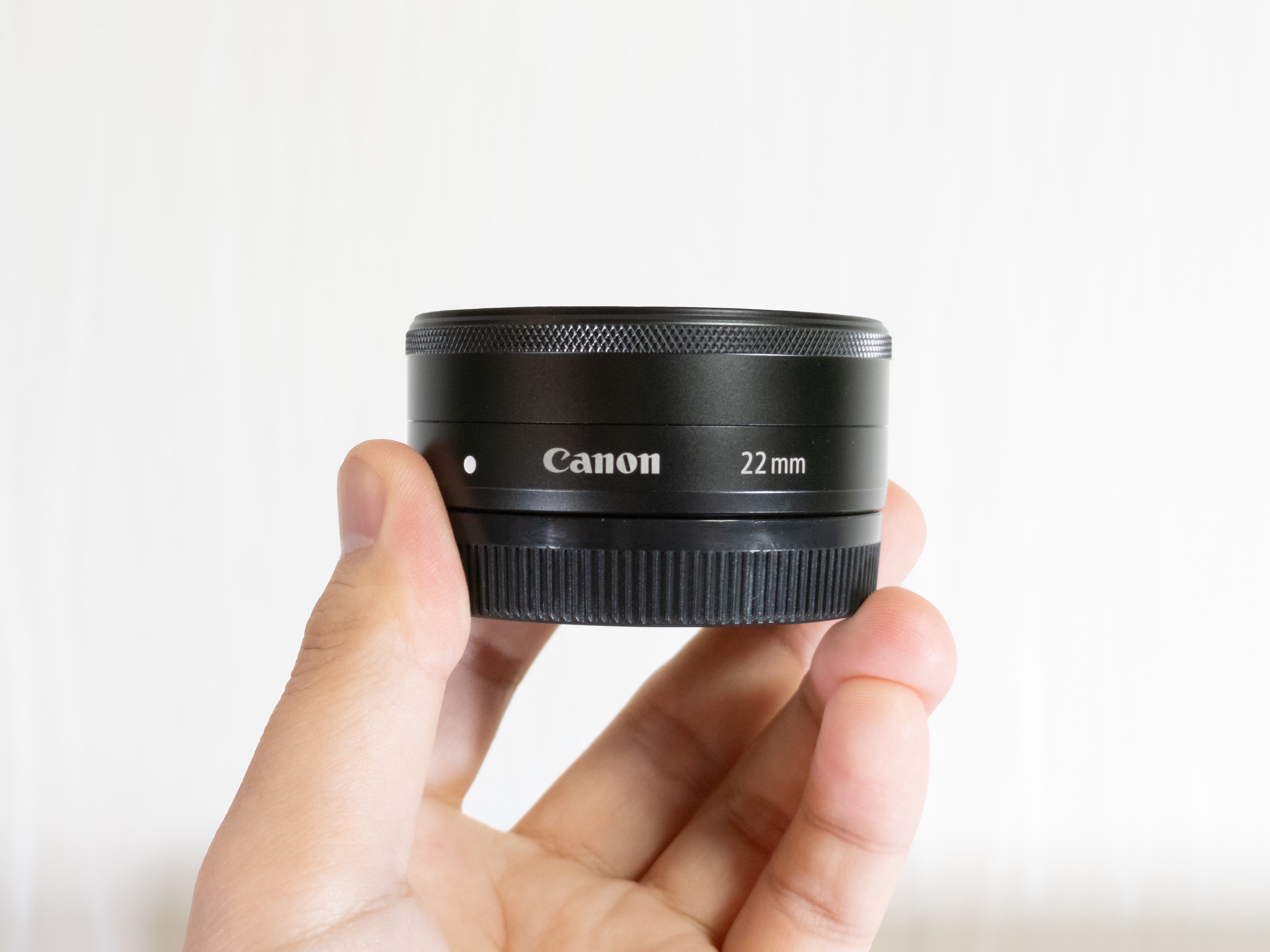 ガジェットレビュー】単焦点の神レンズ‼│キヤノン EF-M 22mm F2 STM