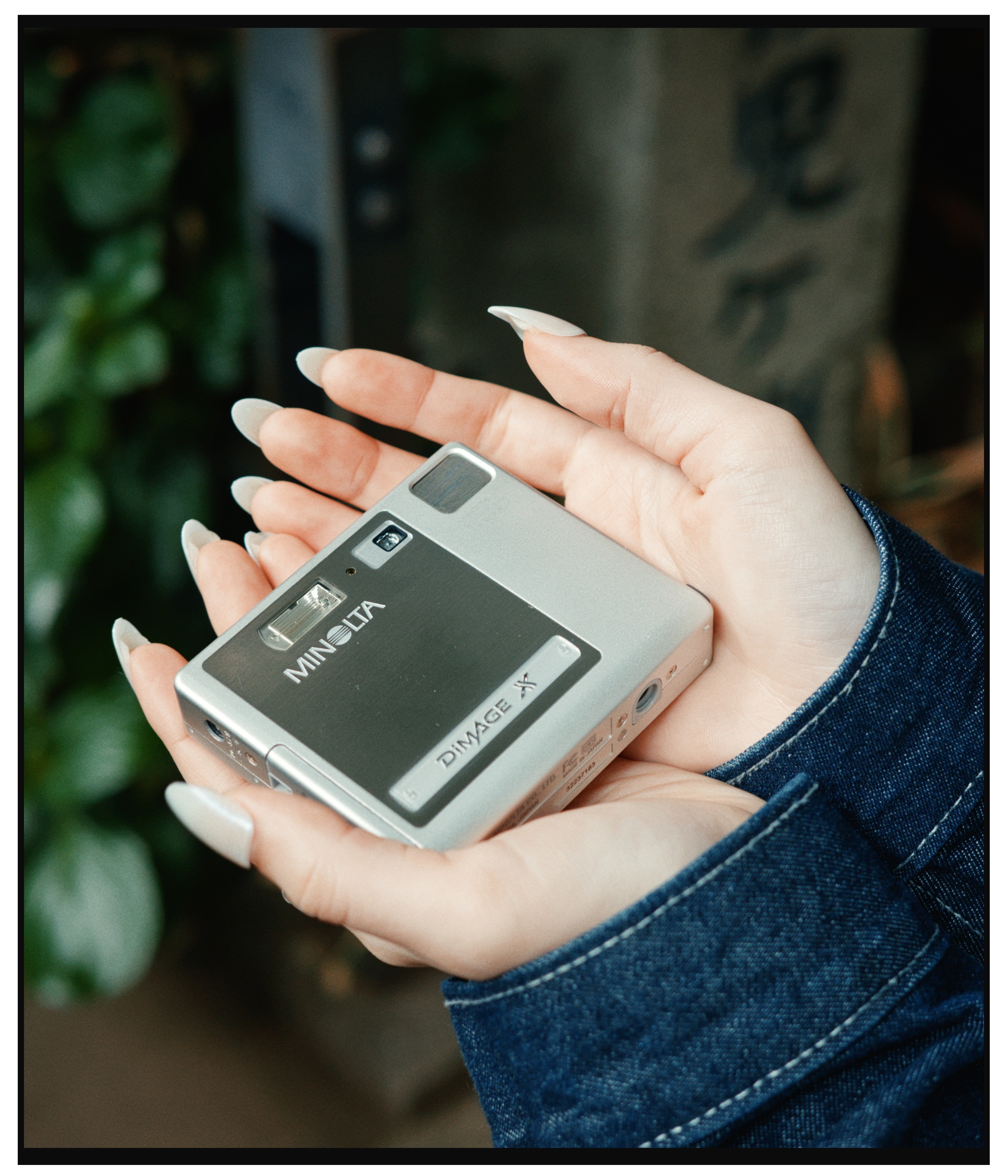 Minolta DiMAGE X】見た目がMDプレイヤーすぎる幻のデジカメ。｜sai