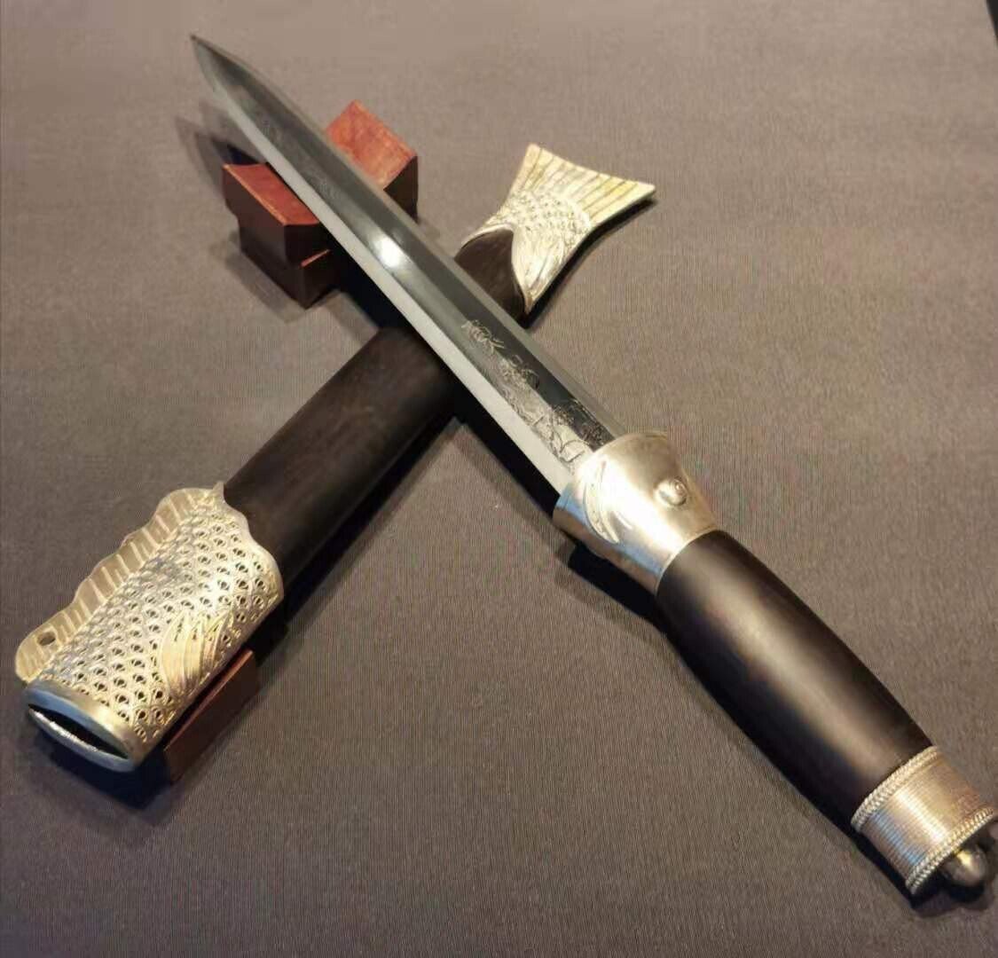 雅体文字（みやびたいもじ）Ⅱ｜王超鷹による雅体文字復元《越王勾践剣