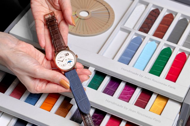 A.ランゲ＆ゾーネが、特別にセレクトしたジャン・ルソーのストラップを