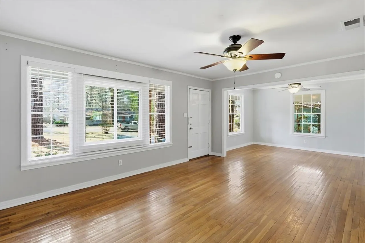 1726 Hillview Dr, Jackson, MS 39211 | Realtor.com®