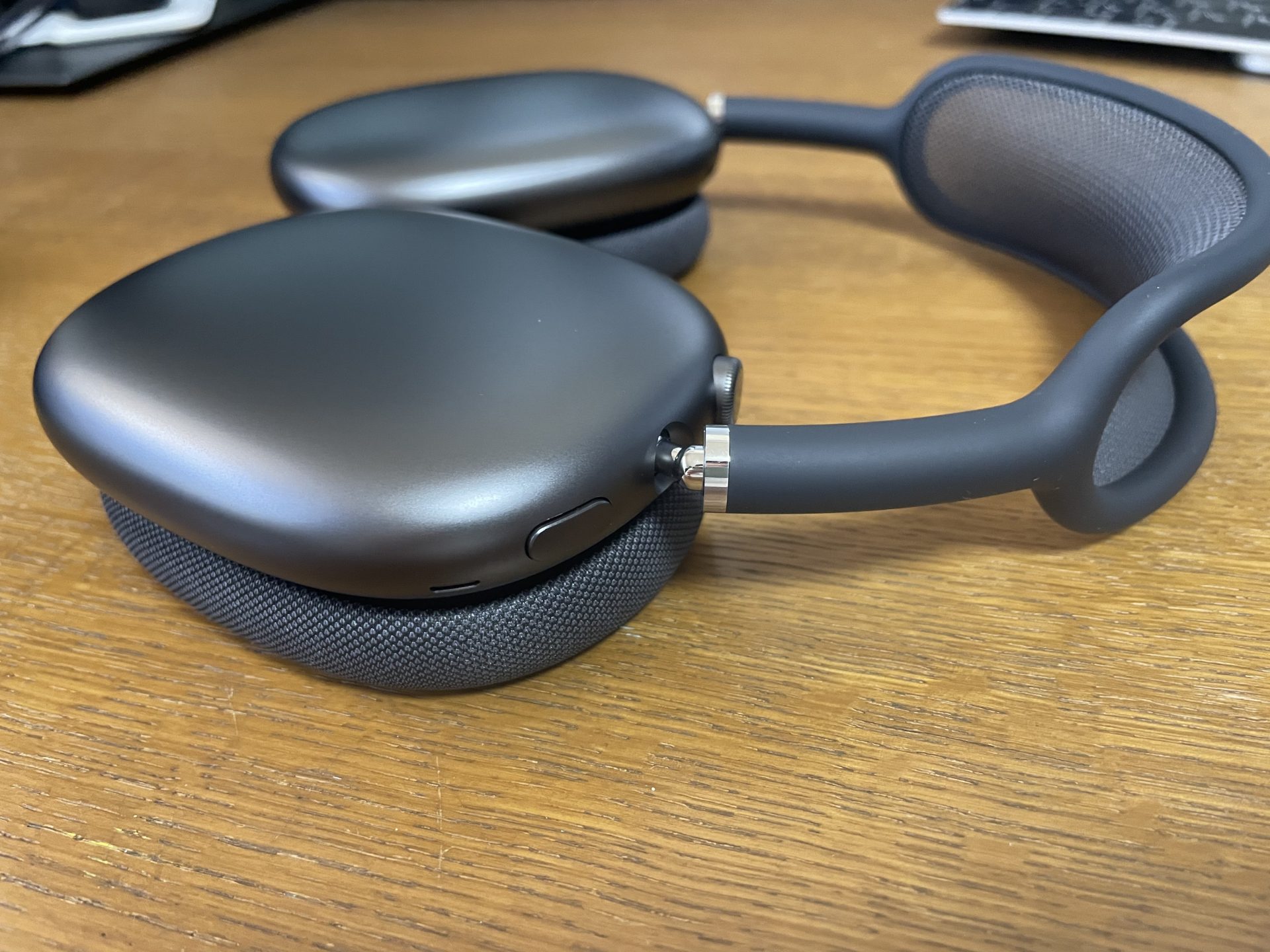 AirPods MAX スペースグレイ Apple AirPods Max Wireless Over-Ear