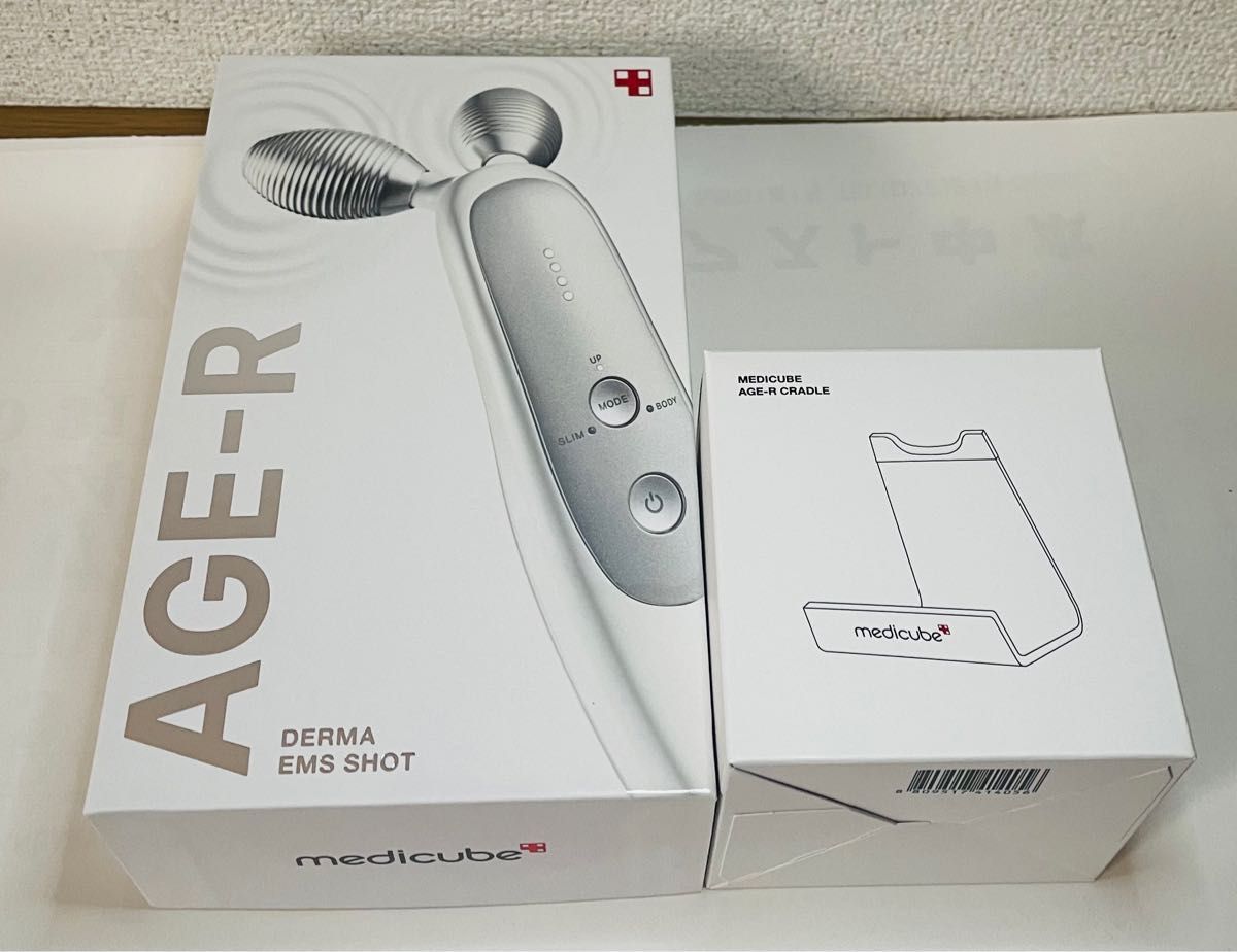 MEDICUBE メディキューブ 美顔器 AGE-R DERMA EMS SHOT エイジアル