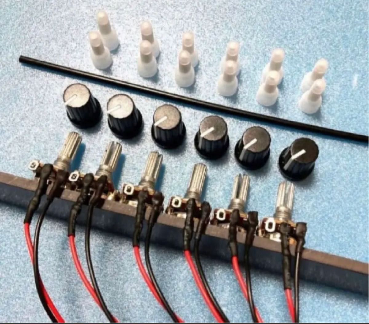 パチンコ/パチスロ実機用 抵抗入り無段階ボリューム調整器 1kΩ6個