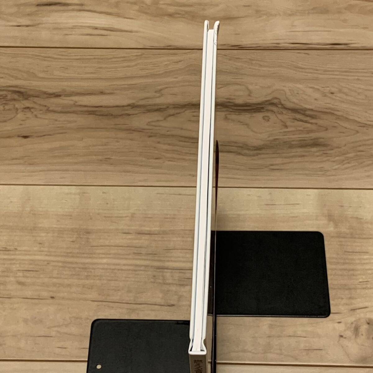 500冊限定 サイン入り 初版帯付 横山裕一 YUICHI YOKOYAMA 燃える音