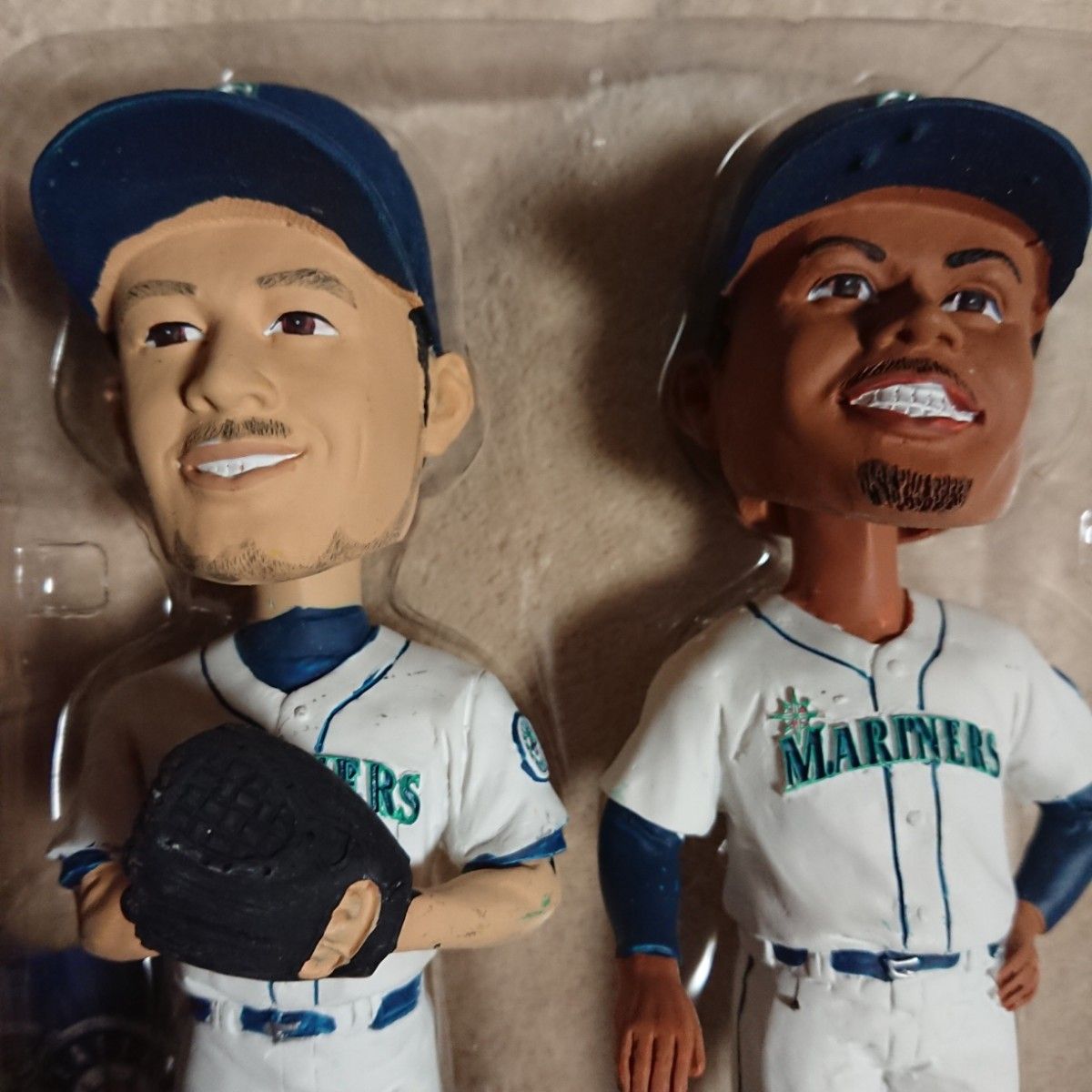 イチロー 2010年 球場配布 ボブルヘッドドール 2体〈チケット付き〉MLB