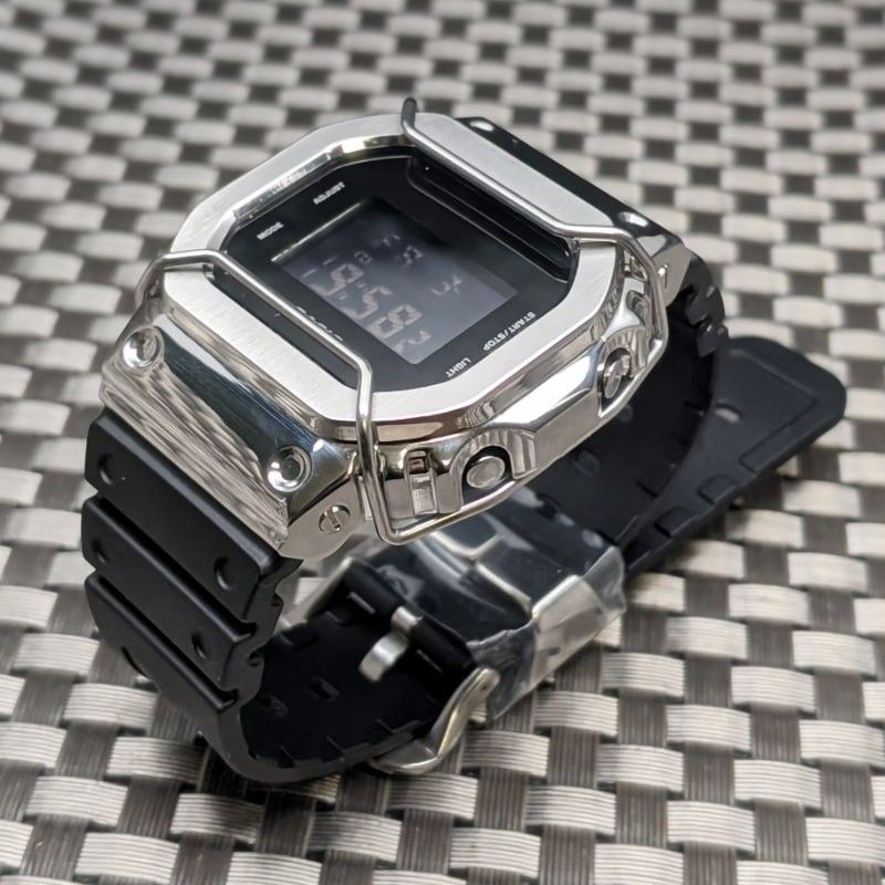 G-SHOCK DW-5600 メタルベゼルカスタム [ショックバンパー + メタル遊