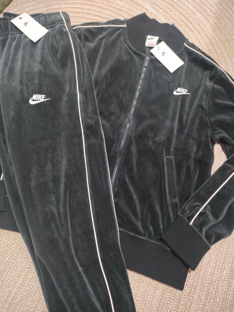 Yahoo!オークション - 新品 定価23490 NIKE ベロア セットアップ ブラ