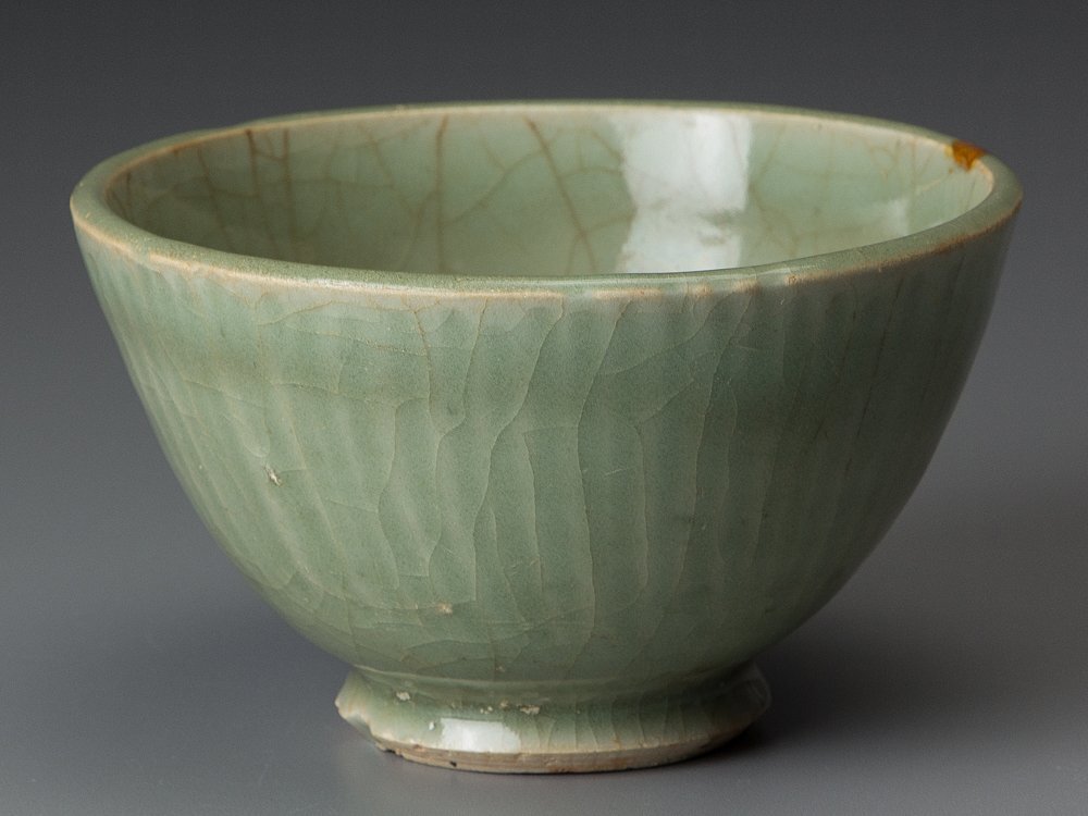 青磁茶碗 龍泉窯 元-明時代 七官 送料無料 明時代 龍泉窯青磁碗 中国