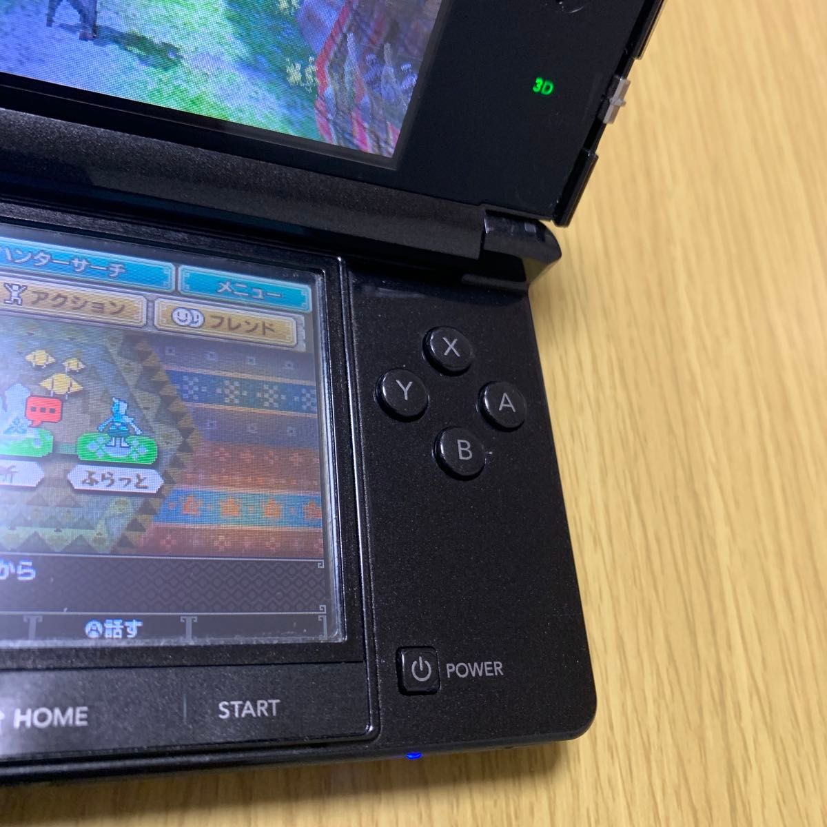 ニンテンドー3DS(コスモブラック)中古品とSDカード(2GB)とソフト