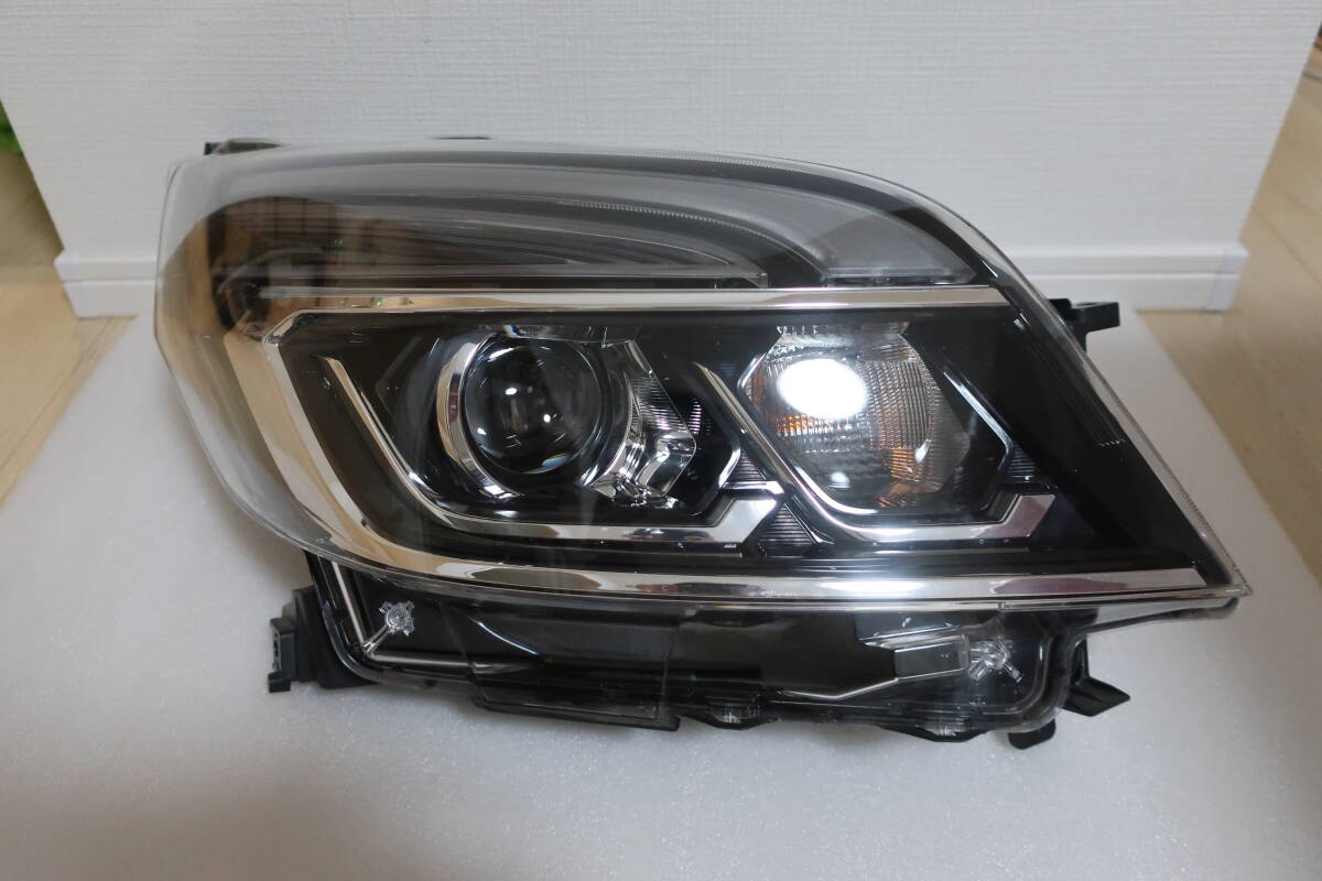 B21A 日産 デイズ ルークス ハイウェイスター 後期 純正 右 LED ヘッド