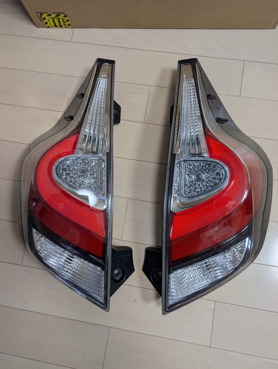 トヨタ アクア NHP10 純正後期テールランプ左右セット｜Yahoo!フリマ
