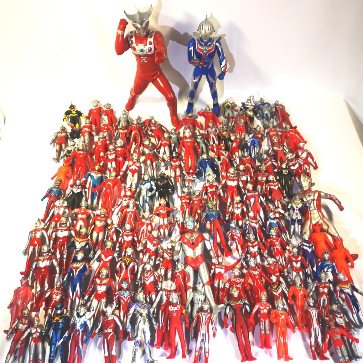 Yahoo!オークション - ウルトラマン ソフビ フィギュア 等 大量 まとめ