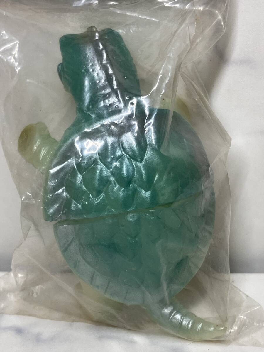 Yahoo!オークション - 未開封【蓄光 ガメラ】トイグラフ ミニ ソフビ